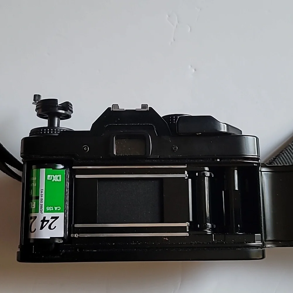 Olympus omPC 35mm FILM DX SLR camera body vintage aka OM-40